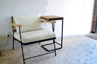 アイアンサイドテーブル　鉄　シンプル　いのか家具