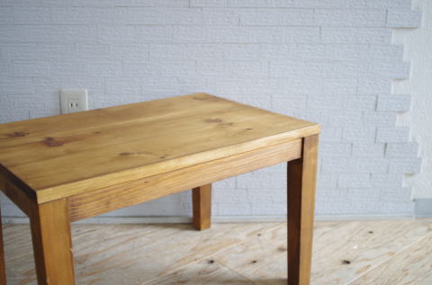 テーブル　サイドテーブル　ローテーブル　パイン材　無垢材　